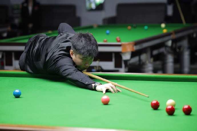 比赛仍然延 比赛仍然延